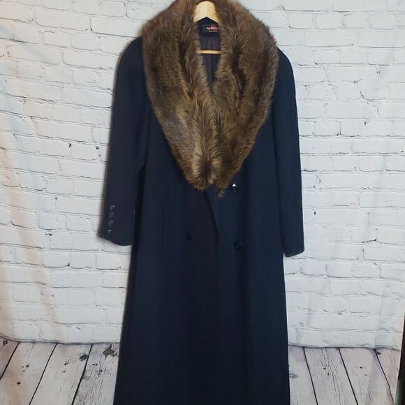 Alorna Jackets & Blazers - Vintage Navy Alorna Fur and Whool Jacket